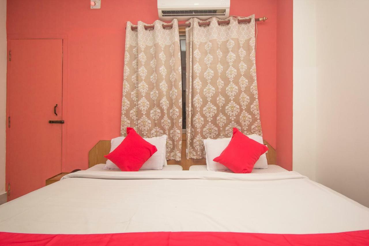 Hotel Nandanik Palace Fālākāta Buitenkant foto