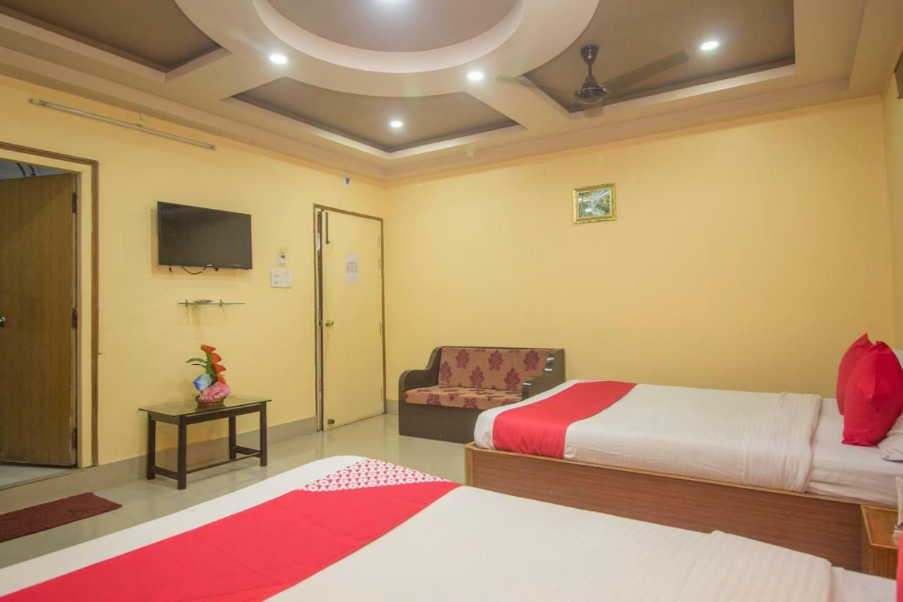 Hotel Nandanik Palace Fālākāta Buitenkant foto